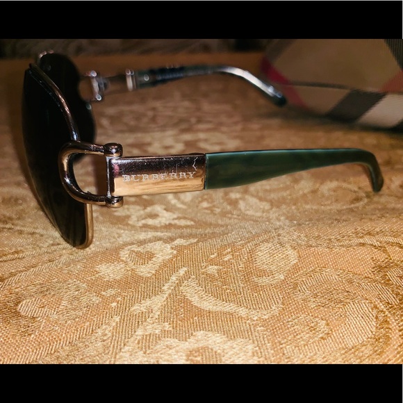 Burberry Sunglasses - Picture 3 of 3
